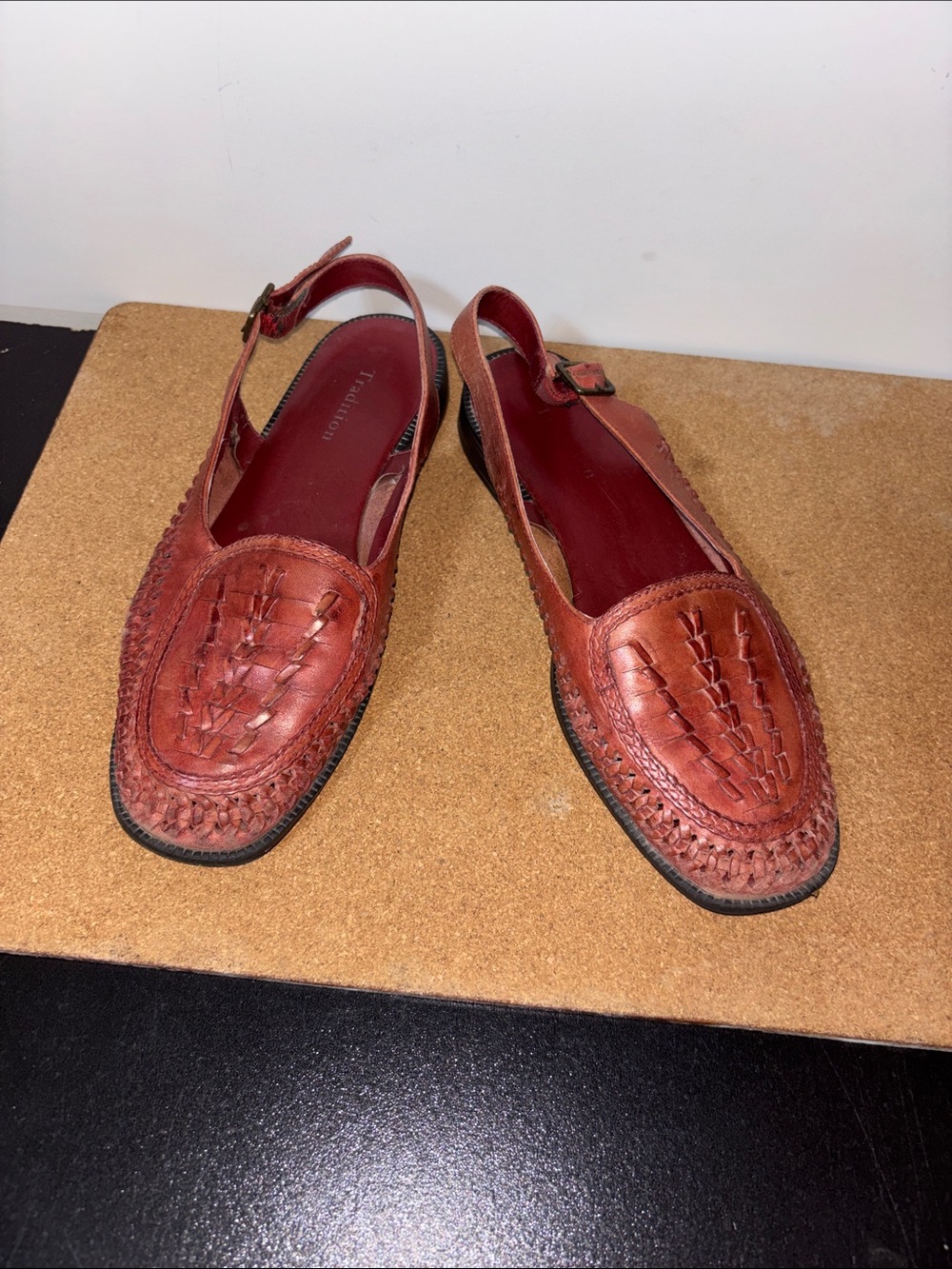 Tradition Women's Woven Leather Slingback Flats Size 6